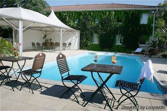 Hotel Les Colonnes Strasbourg Zenith Eckbolsheim Exterior foto