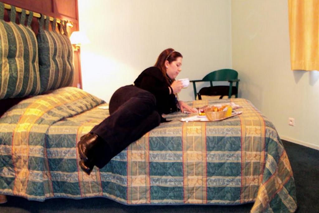 Hotel Les Colonnes Strasbourg Zenith Eckbolsheim Zimmer foto